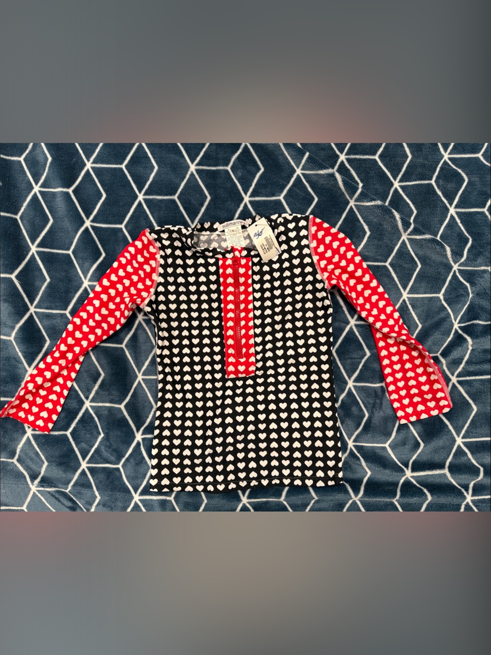 Submarine Kids Rashguard Black White Heart Print with Red Sleeves